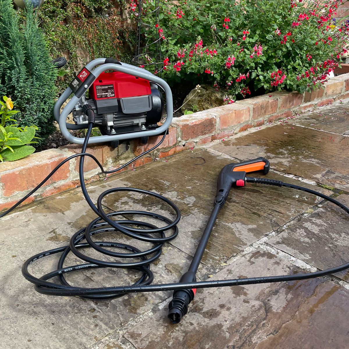 SIP TEMPEST® PW420/150 Wall-Mountable Electric Pressure Washer